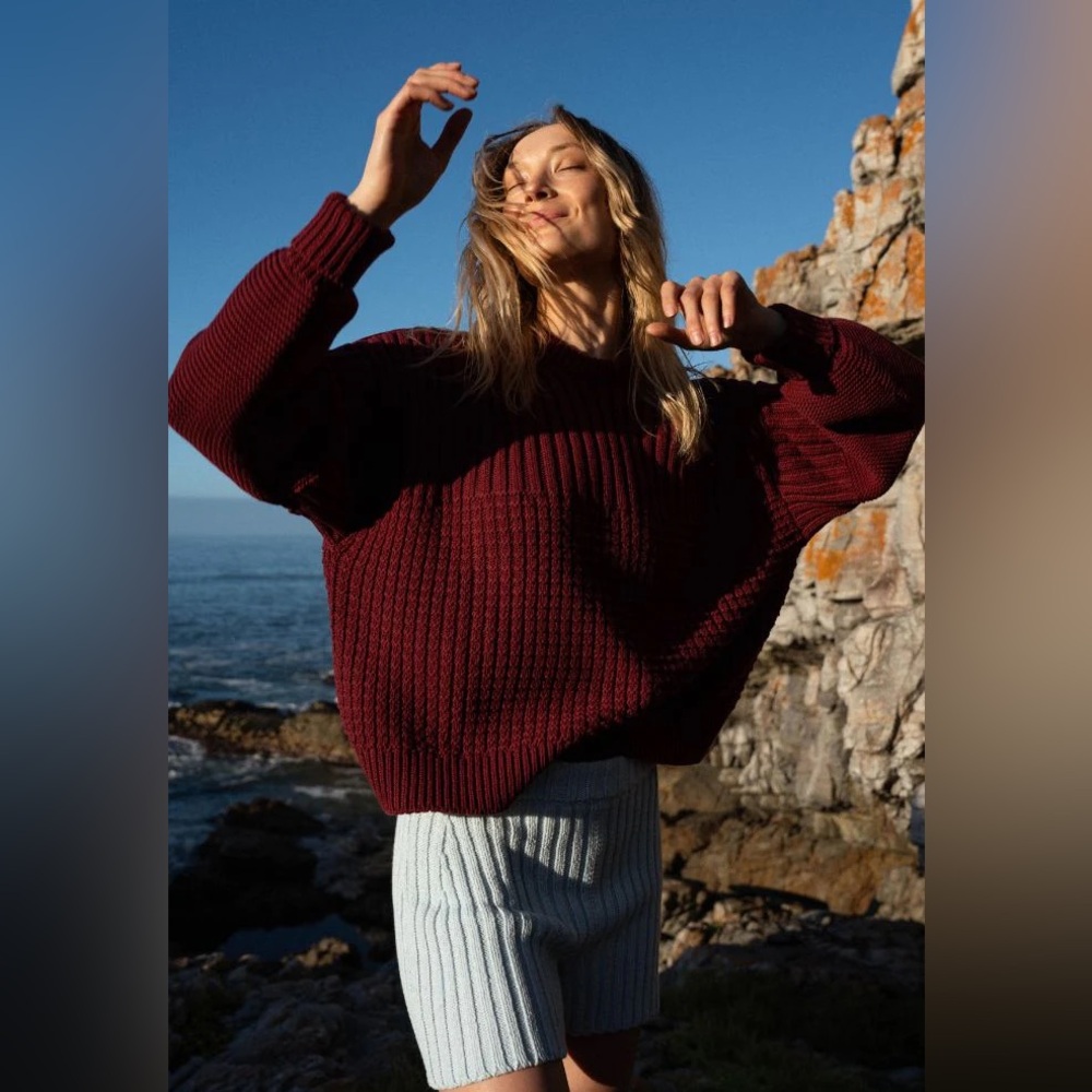 EUC The Knotty Ones | Delčia Sweater | Hellebores (Cranberry) | One size